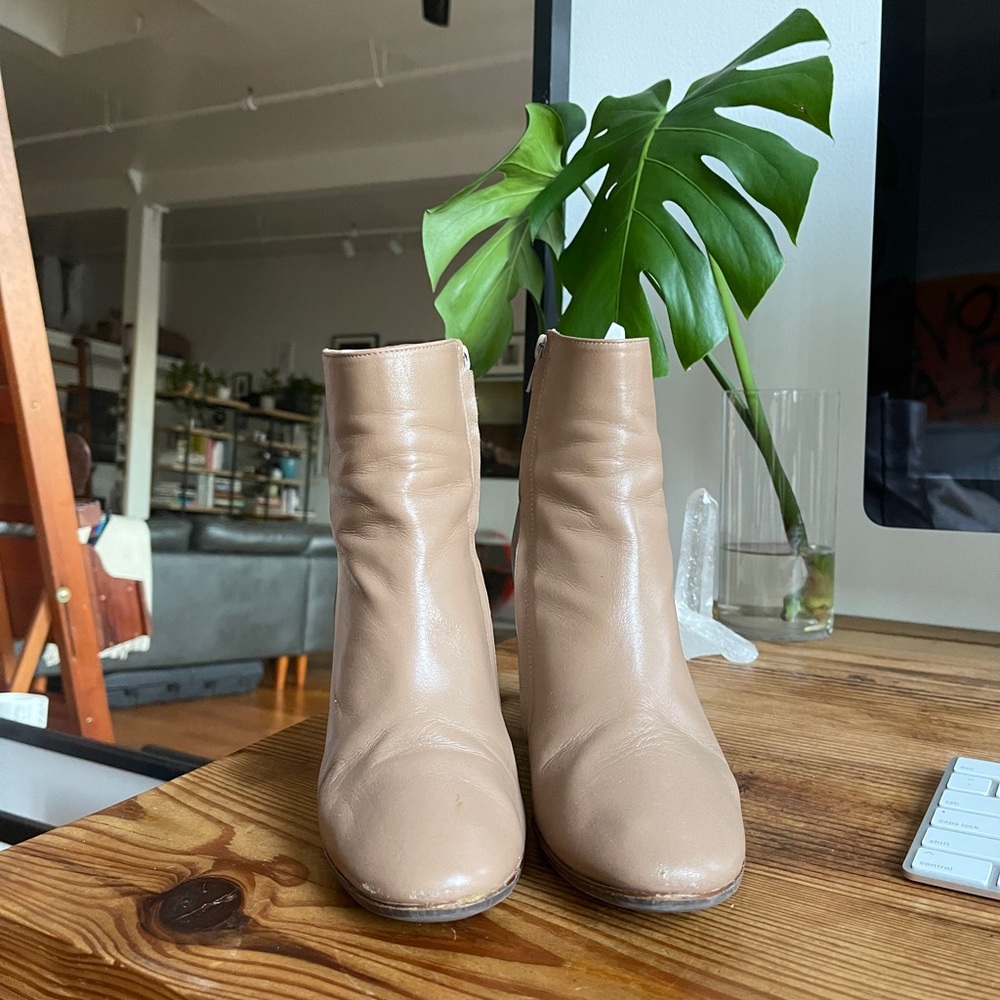 Size 39 leather boots (size 8) - Picture 11 of 12